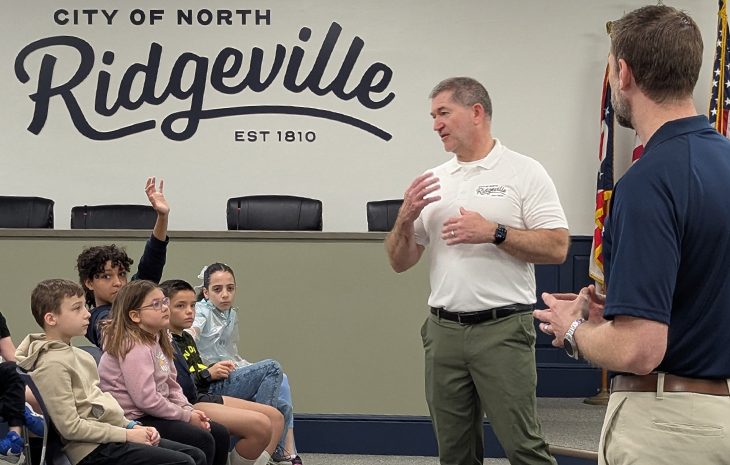 Jason Talks With Students About City Government